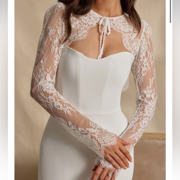 Park & Fifth Miller Lace Long Sleeve Topper - Picture 1 of 5